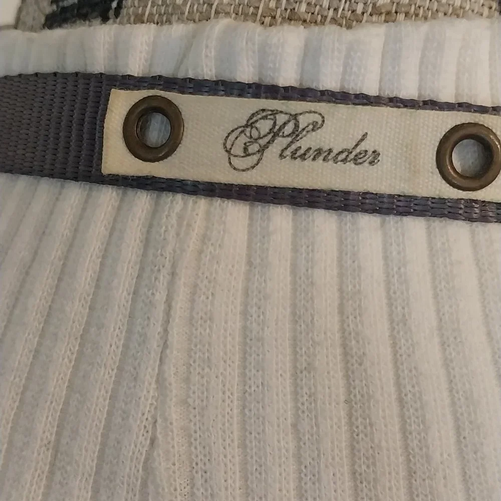 2950 Plunder Grey Pearl Beads With Leather Look Fringe With Ribbon Connect. - Picture 4 of 5